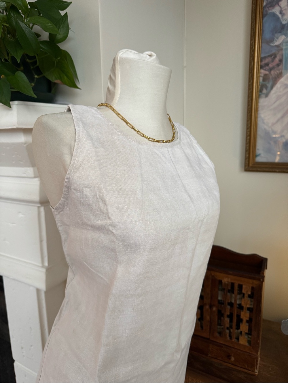 Classic Parisian Sleeveless White Linen Dress